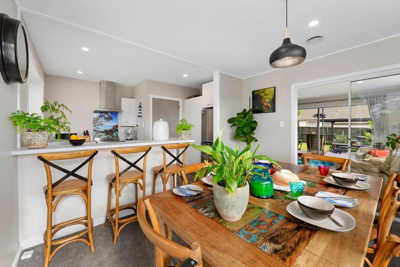 Leave Of Absence - Christchurch Holiday Home Dış mekan fotoğraf